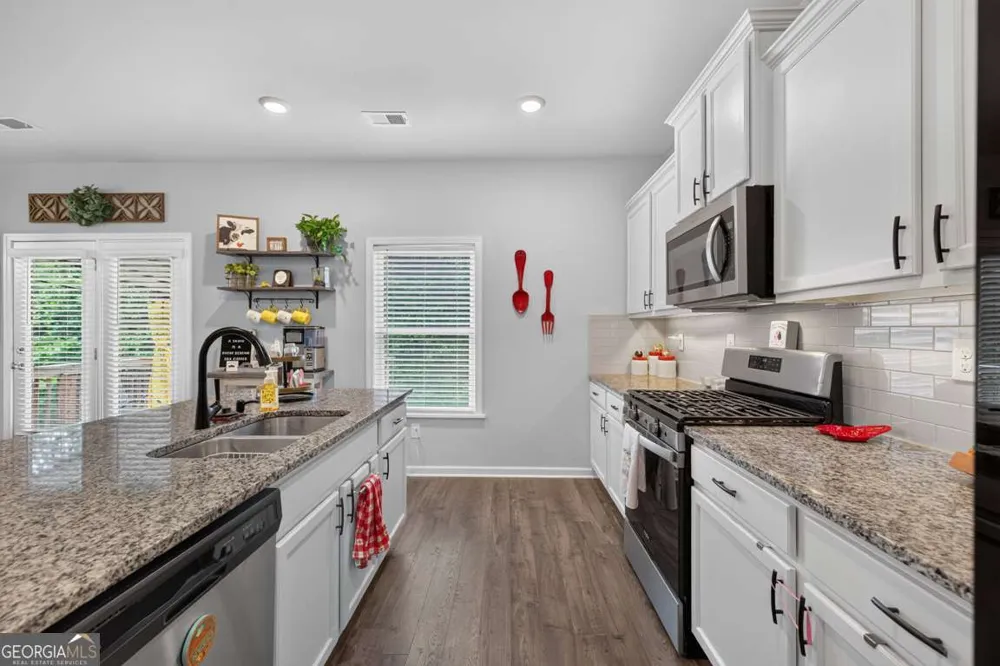 2103 Massey LN Winder, GA 30680
