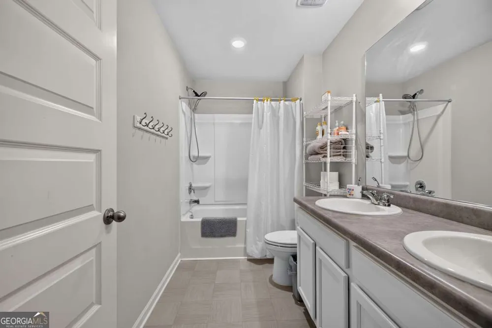 2103 Massey LN Winder, GA 30680