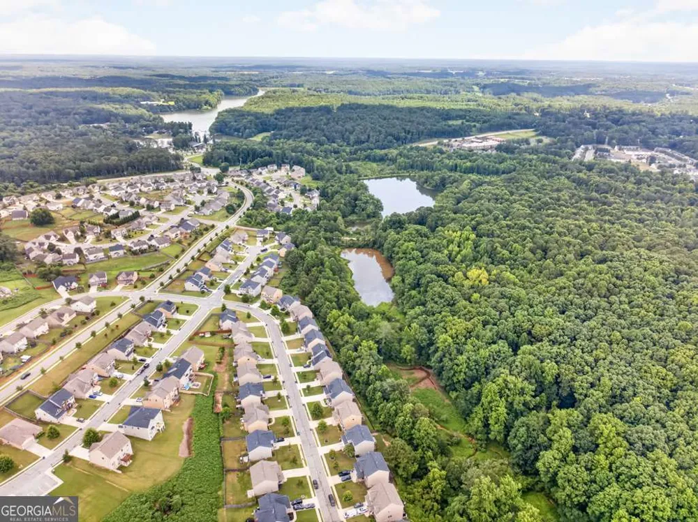 2103 Massey LN Winder, GA 30680