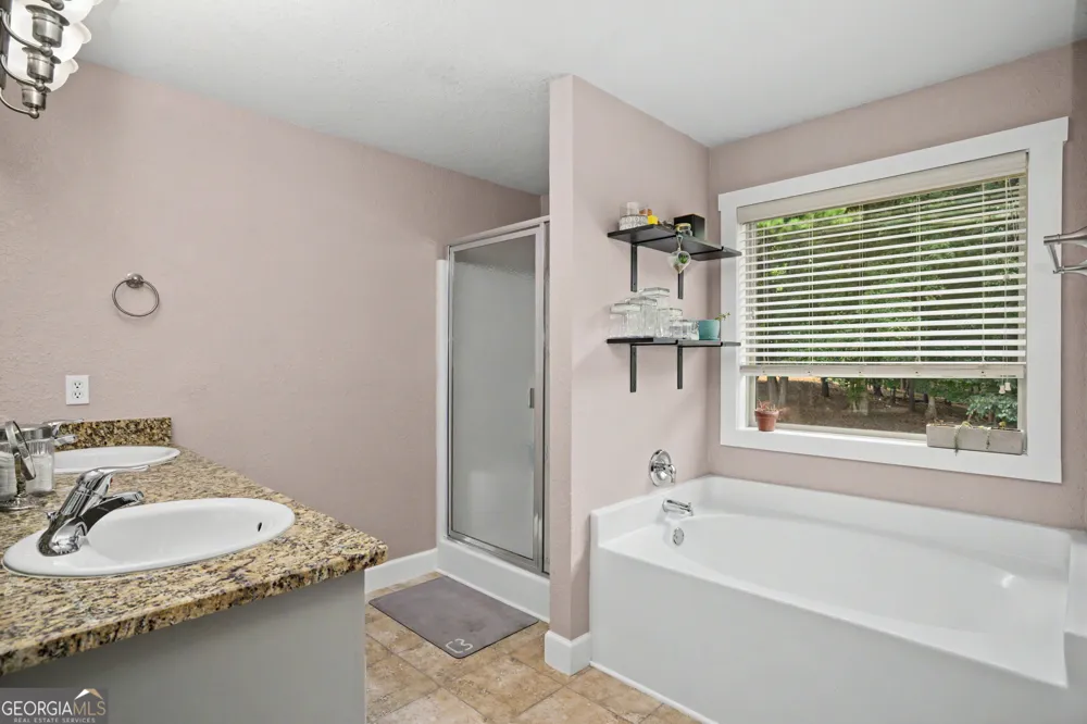 126 Copper Creek DR LaGrange, GA 30240