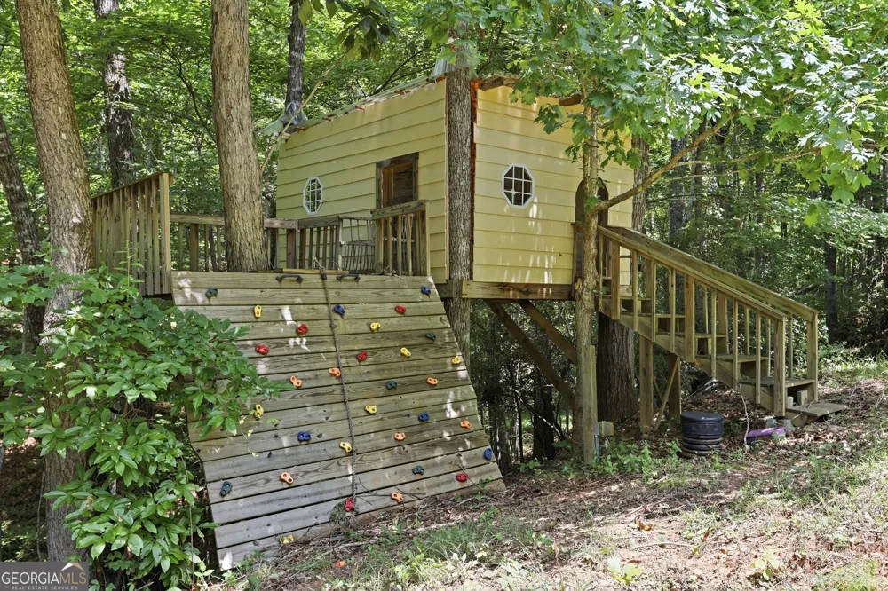 61 Majestic Oak DR Dahlonega, GA 30533
