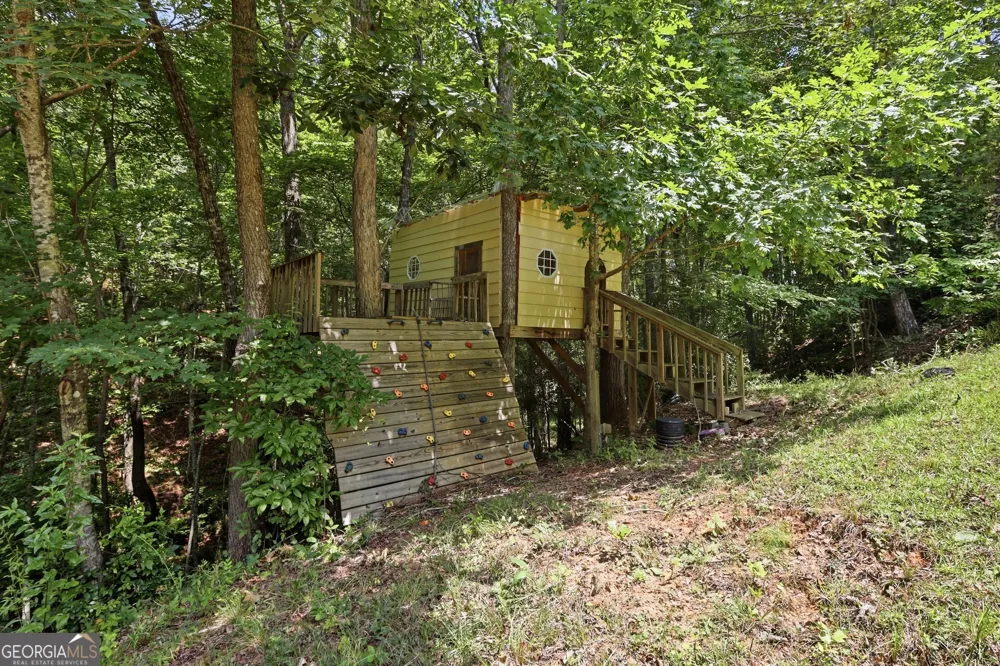 61 Majestic Oak DR Dahlonega, GA 30533