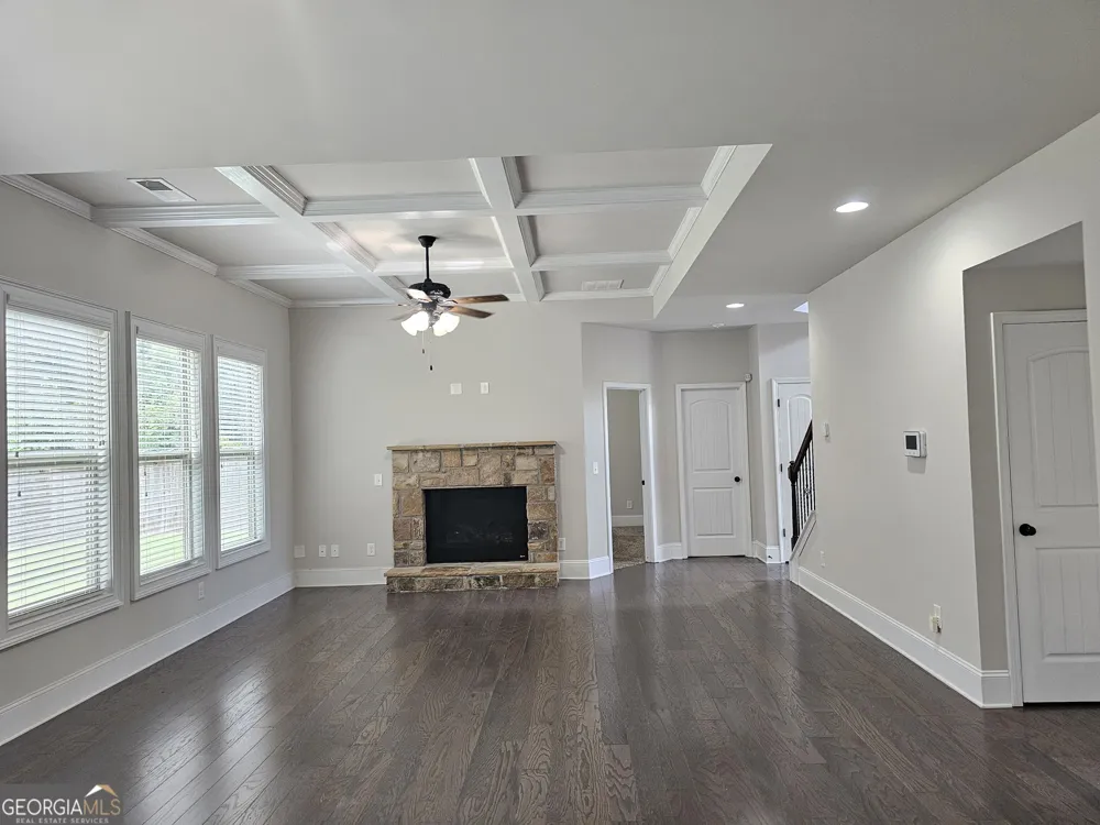 1374 Slate Bend DR Dacula, GA 30019