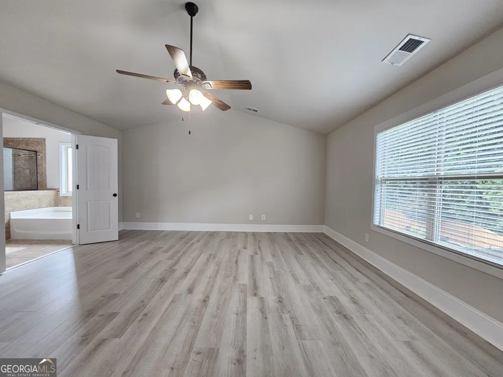 1374 Slate Bend DR Dacula, GA 30019