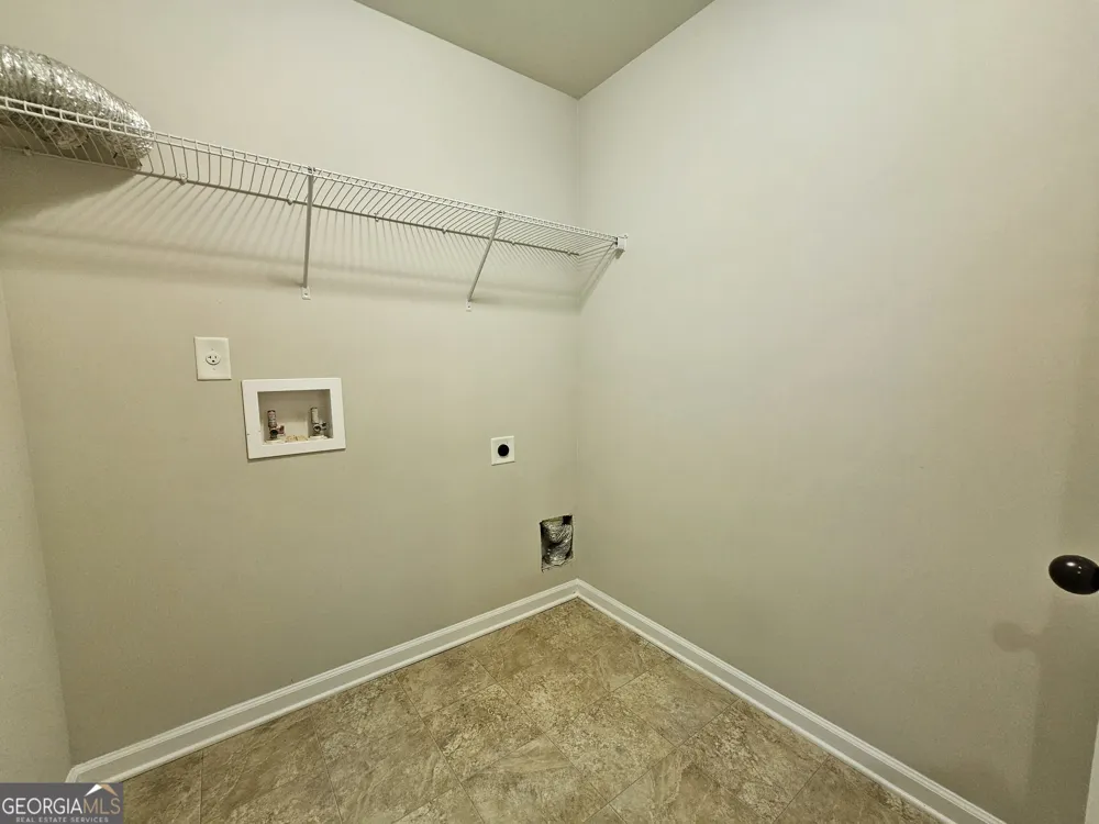 1374 Slate Bend DR Dacula, GA 30019