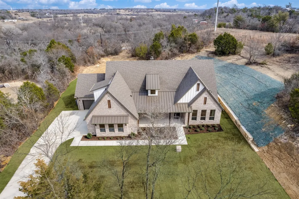 521 Aermotor Loop Weatherford, TX 76085