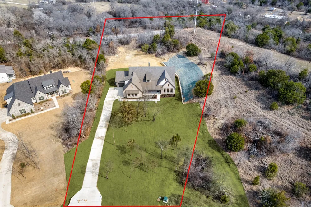 521 Aermotor Loop Weatherford, TX 76085