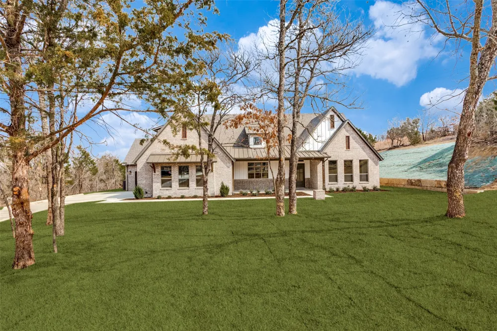 521 Aermotor Loop Weatherford, TX 76085