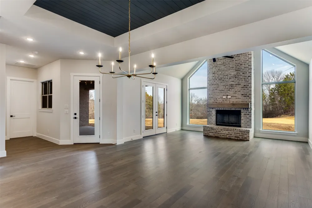 521 Aermotor Loop Weatherford, TX 76085