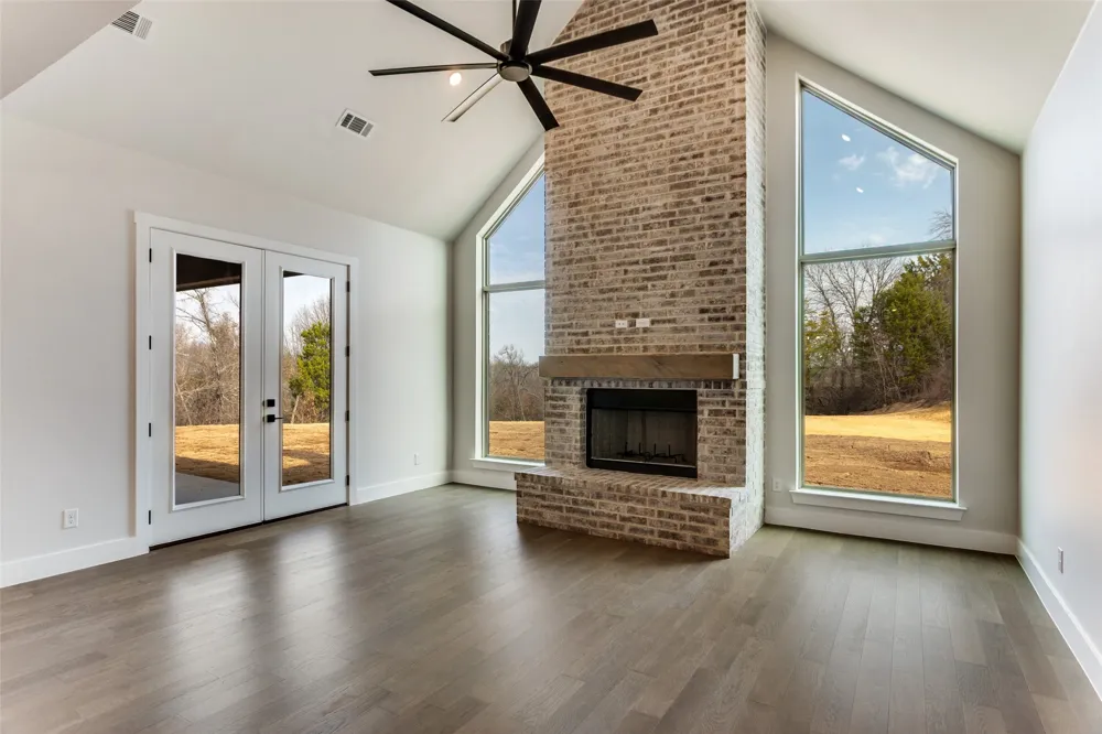 521 Aermotor Loop Weatherford, TX 76085
