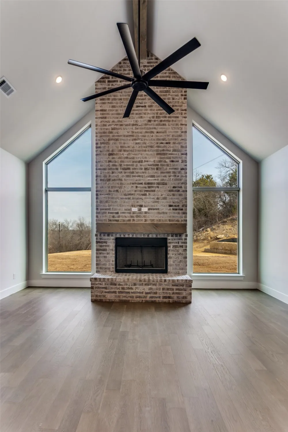 521 Aermotor Loop Weatherford, TX 76085