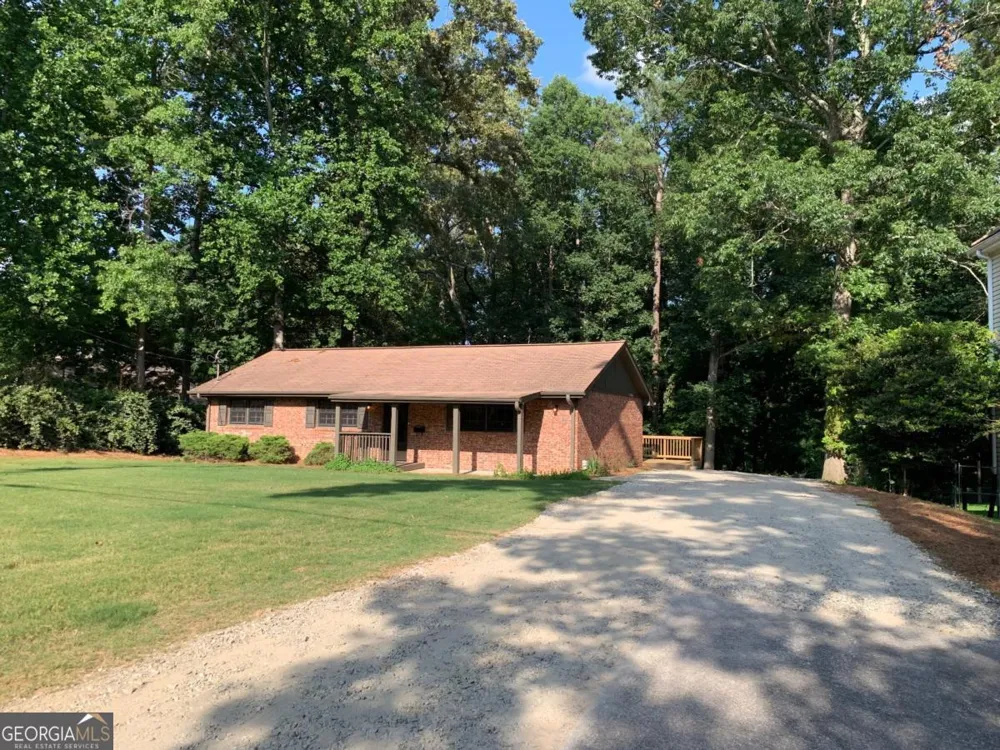 6103 Lake Lanier Heights RD Buford, GA 30518