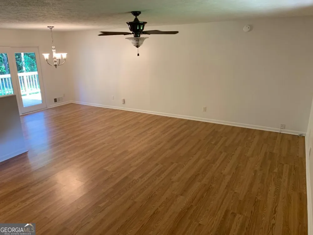 6103 Lake Lanier Heights RD Buford, GA 30518