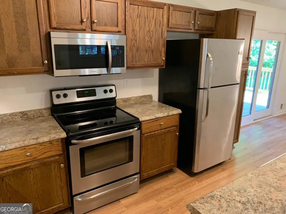 6103 Lake Lanier Heights RD Buford, GA 30518