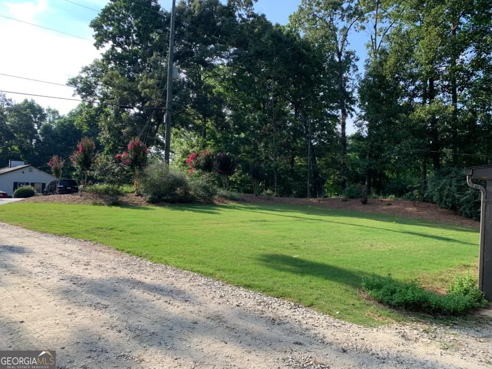 6103 Lake Lanier Heights RD Buford, GA 30518