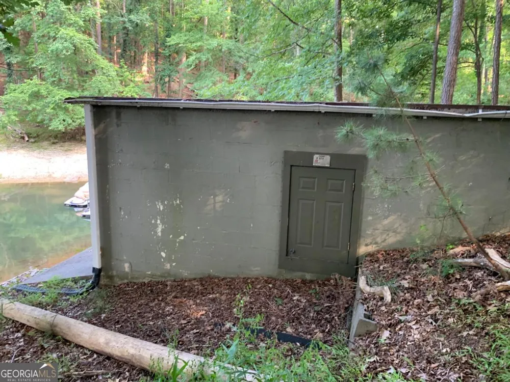 6103 Lake Lanier Heights RD Buford, GA 30518