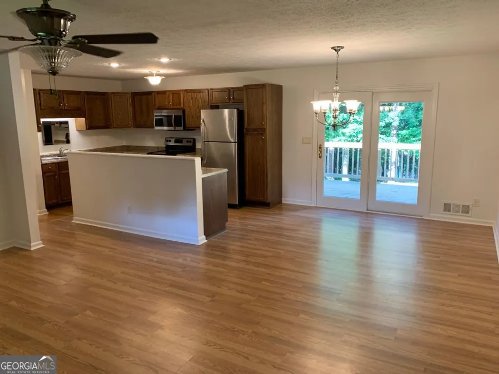 6103 Lake Lanier Heights RD Buford, GA 30518