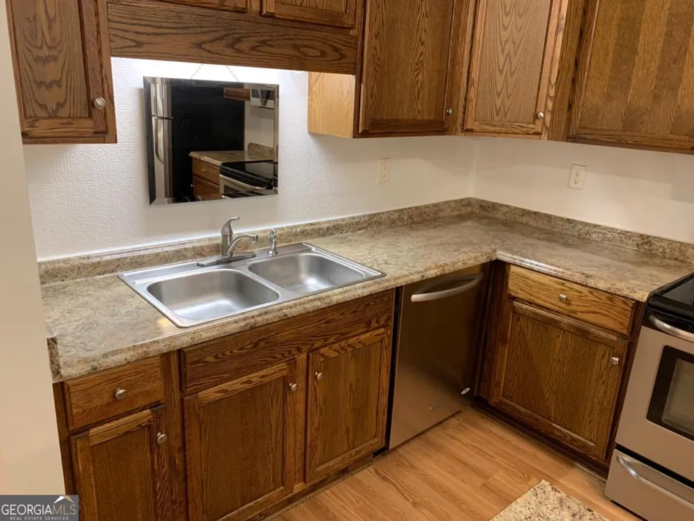 6103 Lake Lanier Heights RD Buford, GA 30518
