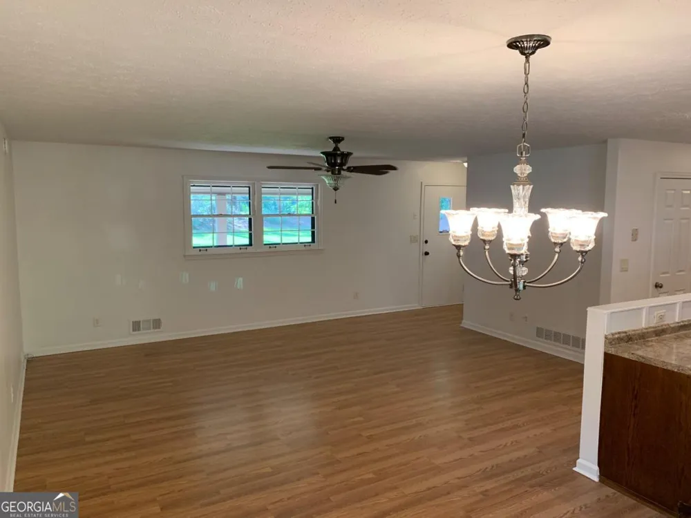6103 Lake Lanier Heights RD Buford, GA 30518
