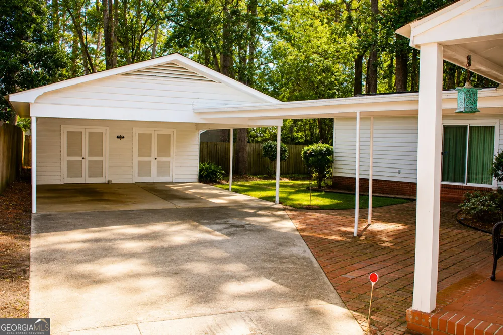 713 Magnolia DR Waycross, GA 31501