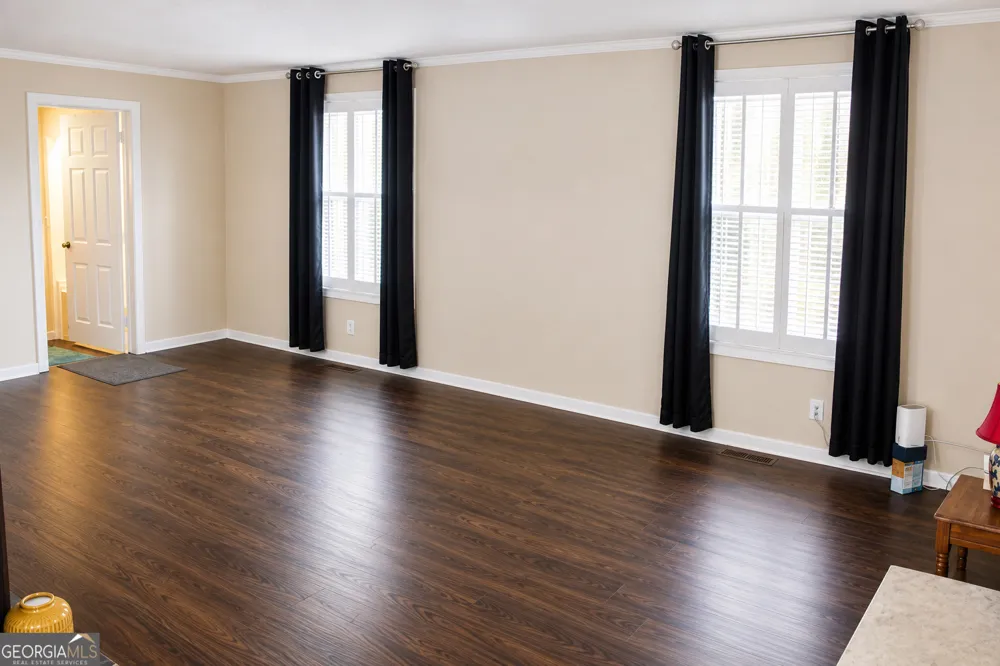 713 Magnolia DR Waycross, GA 31501