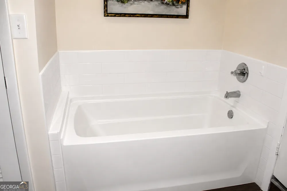 713 Magnolia DR Waycross, GA 31501