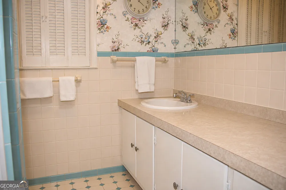 713 Magnolia DR Waycross, GA 31501