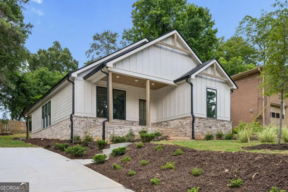 2050 Morehouse DR NW Atlanta, GA 30314