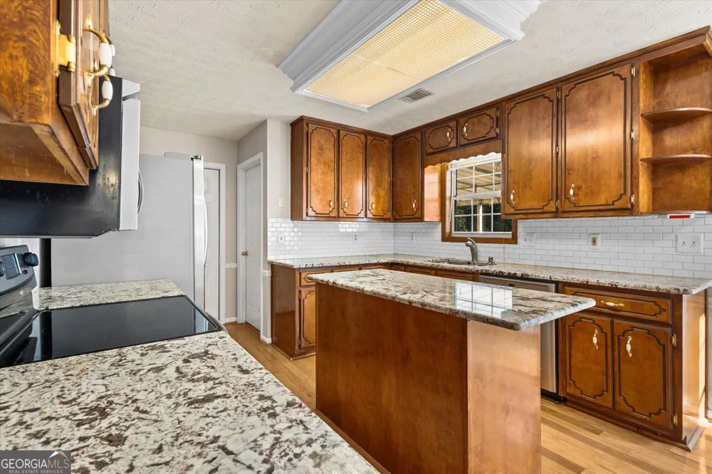 842 Twin Oaks DR Monroe, GA 30655