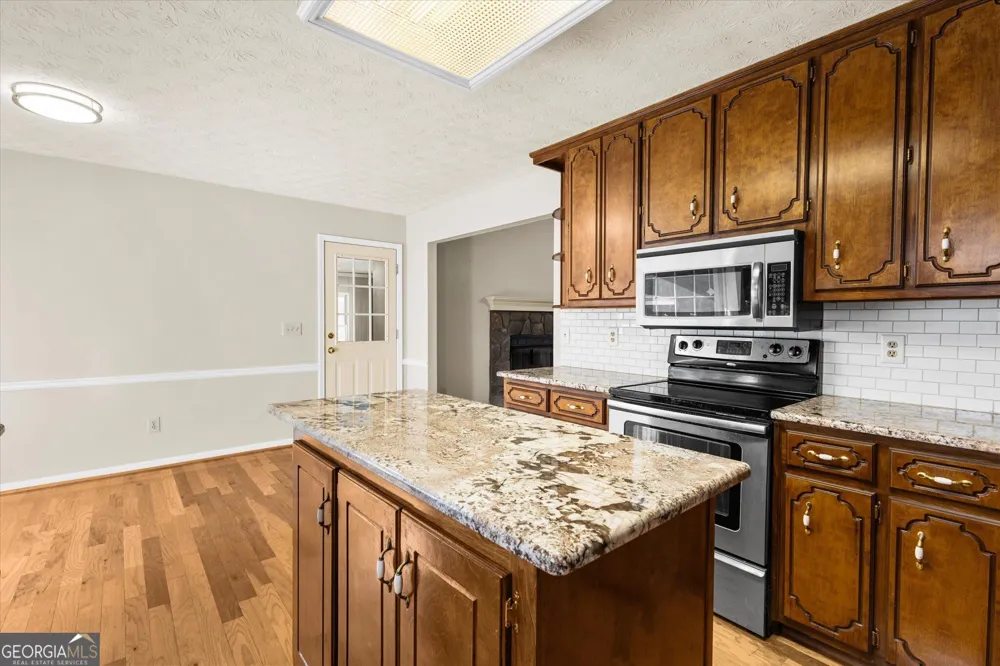 842 Twin Oaks DR Monroe, GA 30655