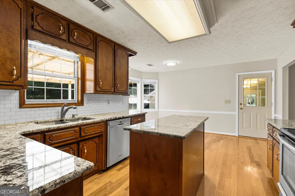 842 Twin Oaks DR Monroe, GA 30655