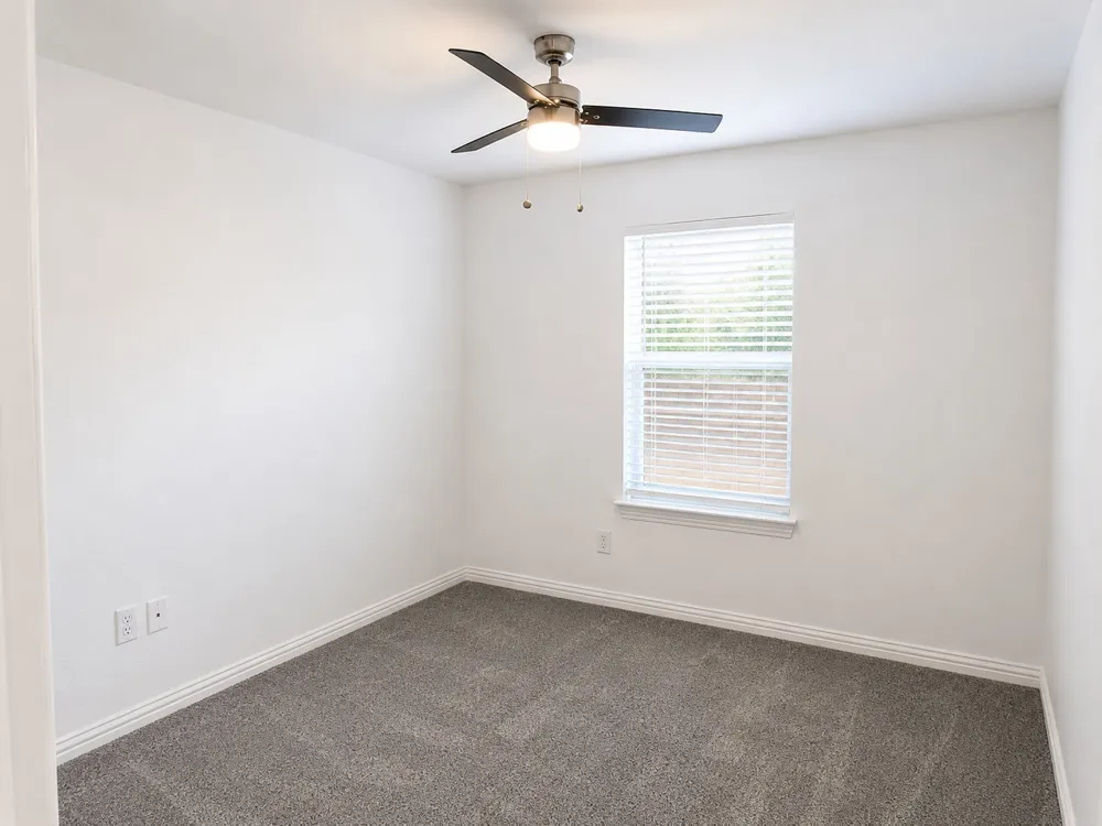 5549 Bluffman Drive Dallas, TX 75241