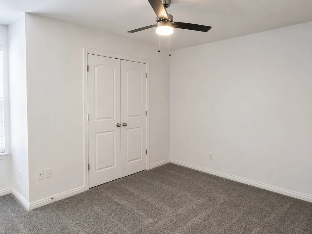 5549 Bluffman Drive Dallas, TX 75241