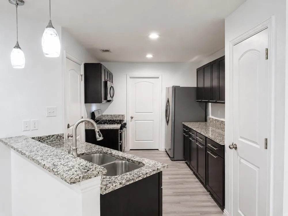 5549 Bluffman Drive Dallas, TX 75241