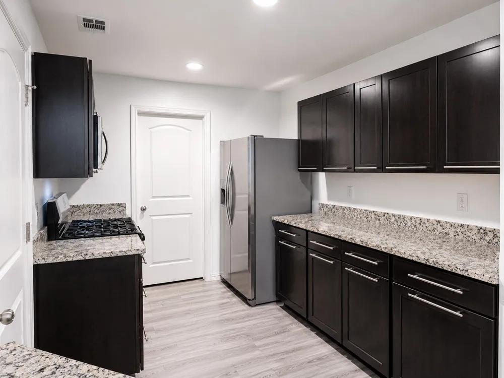 5549 Bluffman Drive Dallas, TX 75241