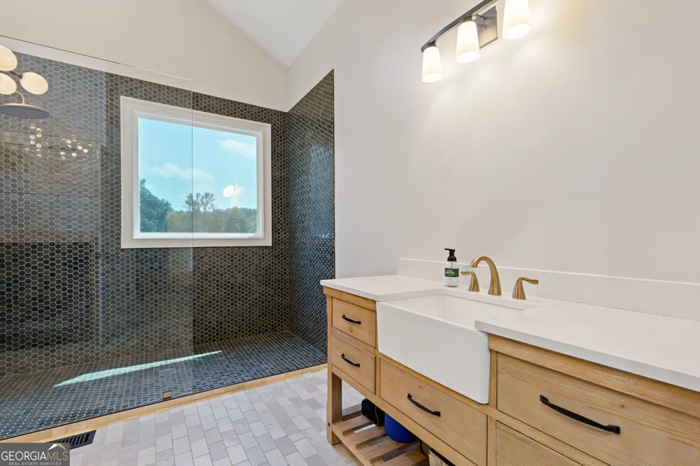 496 Davis RD Jefferson, GA 30549