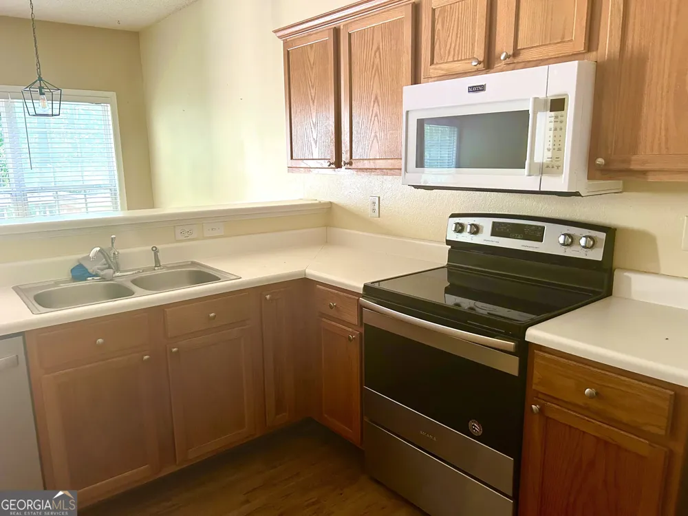 178 Madeline CT McDonough, GA 30253