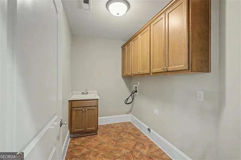 2327 Sandy Oaks DR Marietta, GA 30066