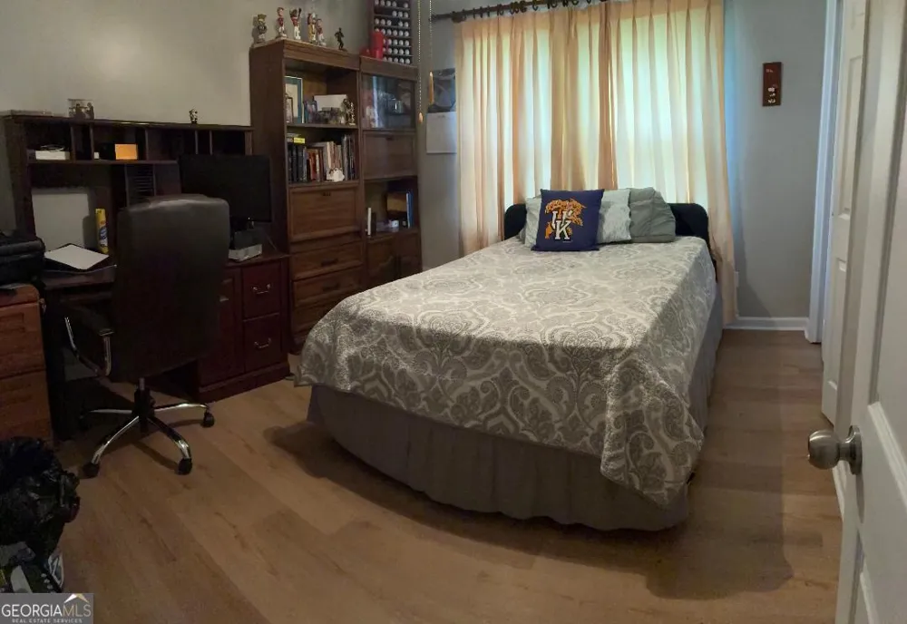 533 Breezy DR SW Marietta, GA 30064