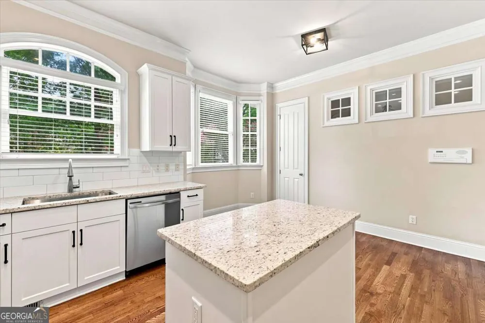 1017 Emory Parc PL Decatur, GA 30033