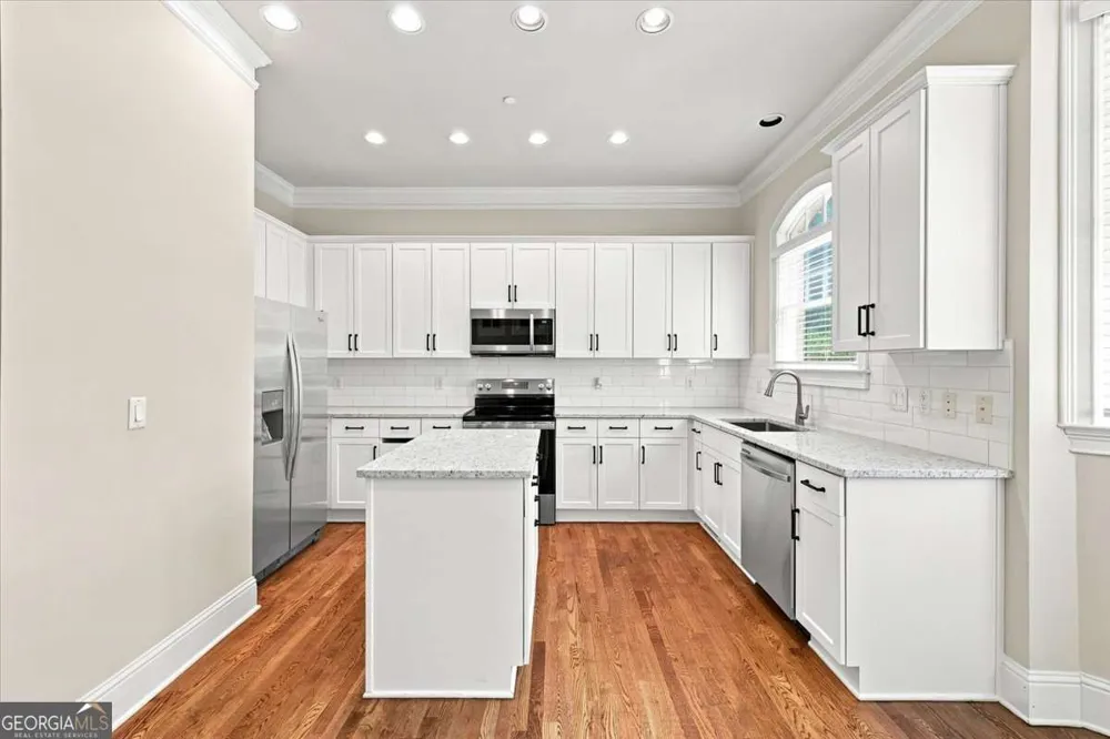 1017 Emory Parc PL Decatur, GA 30033