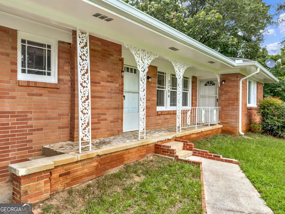 2794 Lake Harbin Dr RD Morrow, GA 30260