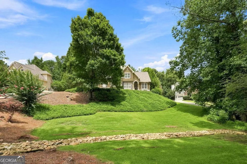 2045 Southers CIR Suwanee, GA 30024