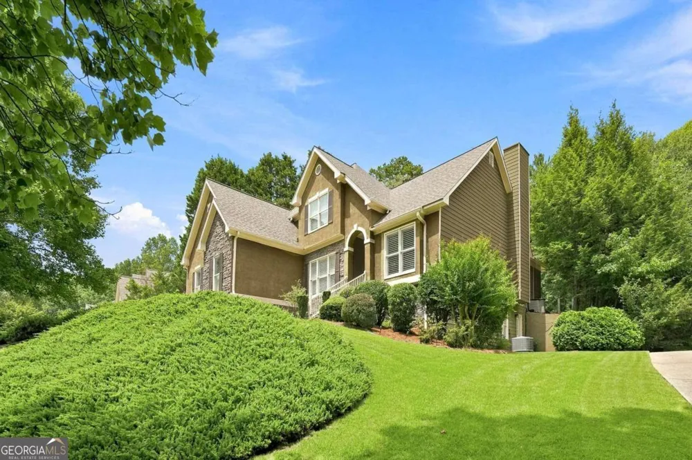 2045 Southers CIR Suwanee, GA 30024