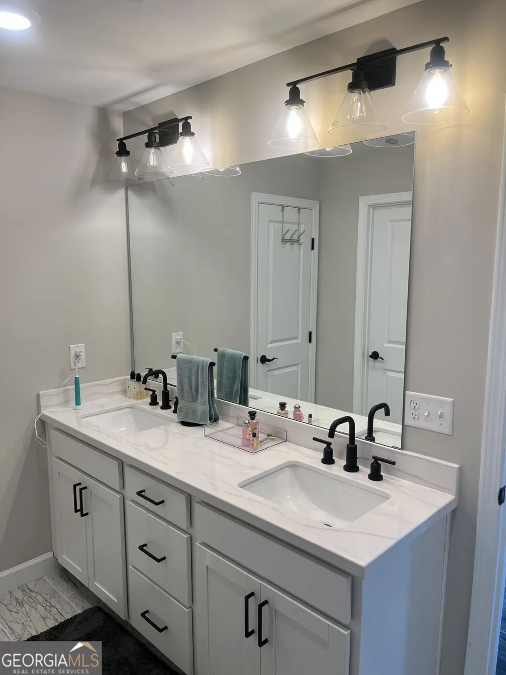 2956 Edgemont LN SW Marietta, GA 30008