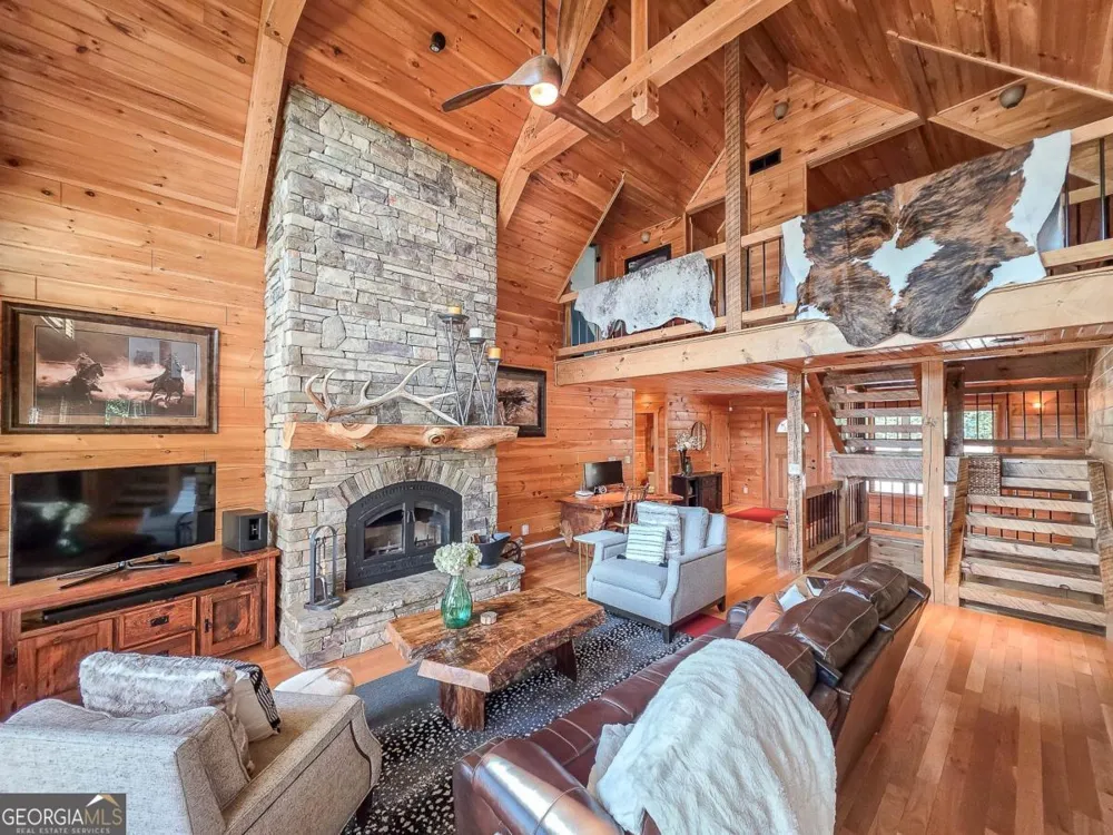 965 My Mountain RD Morganton, GA 30560