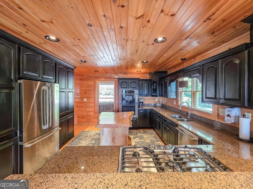 965 My Mountain RD Morganton, GA 30560