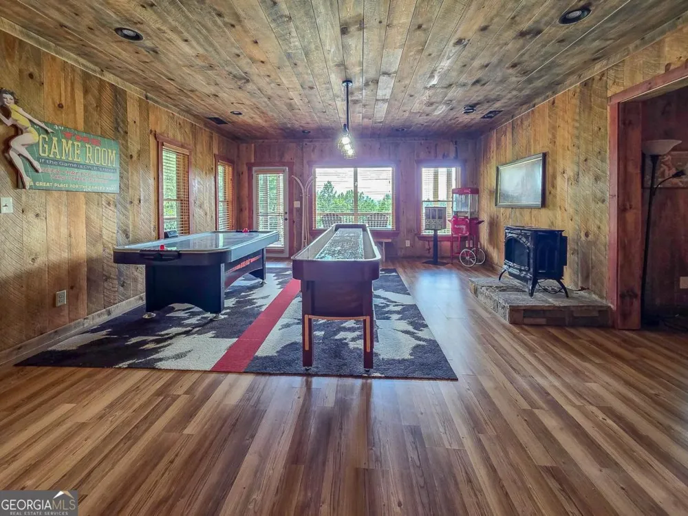 965 My Mountain RD Morganton, GA 30560