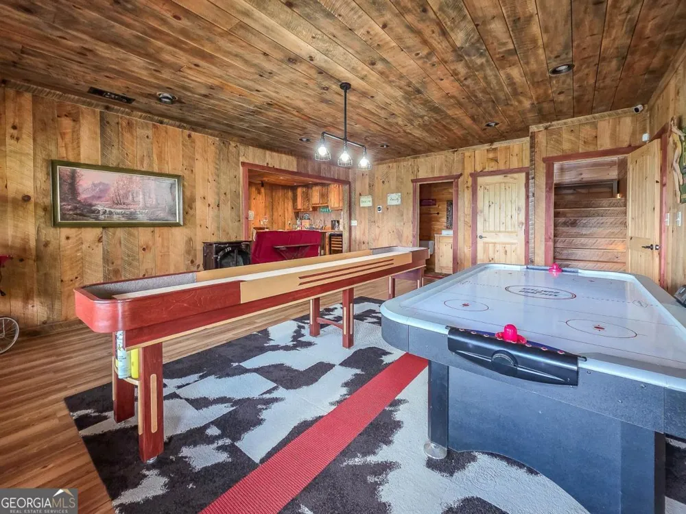 965 My Mountain RD Morganton, GA 30560