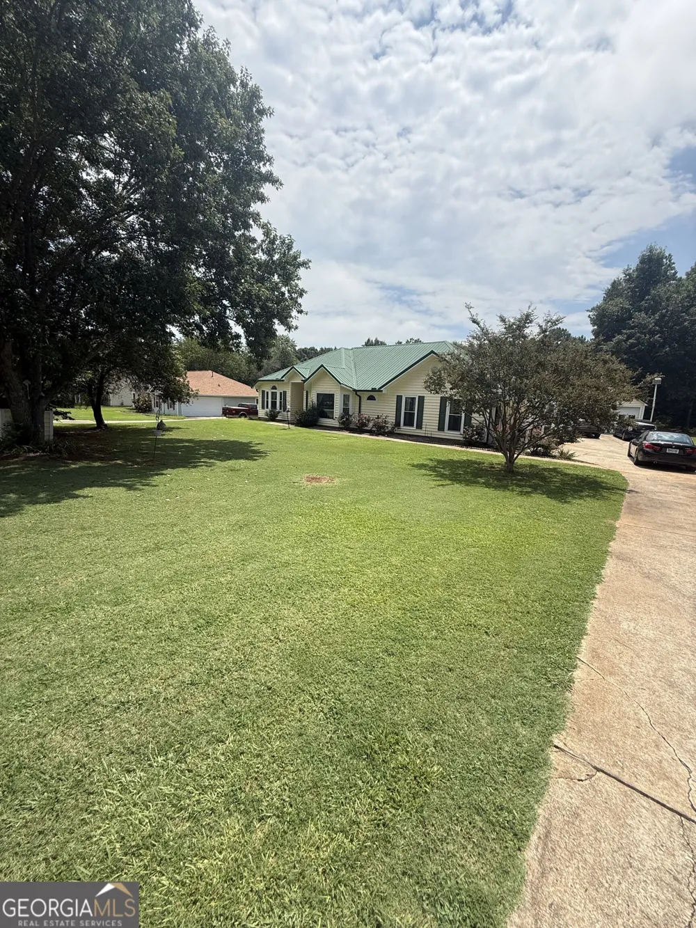95 Firethorne DR Newnan, GA 30265